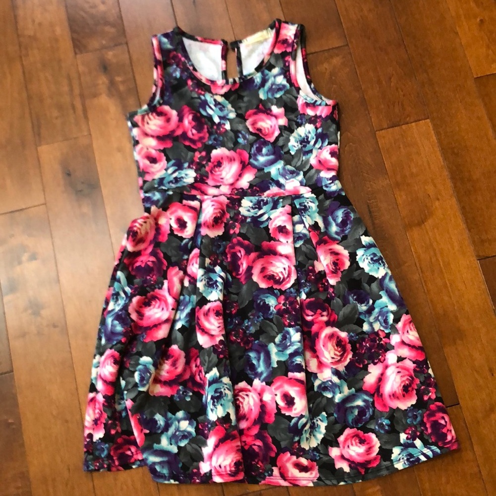 Kids floral print skater dress size M 10-12